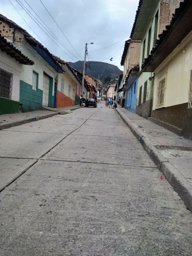 Casa en venta Cundinamarca Bogotá Girardot 154 m2 Habitaciones 8 Baños 2 Garajes 0 Precio $240000000