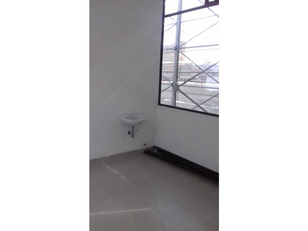 Local en arriendo Caldas Manizales El Centro 18 m2 Habitaciones 0 Baños 0 Garajes 0 Precio $1360000