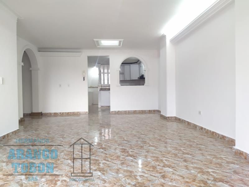 Apartamento en arriendo Antioquia Medellín San Joaquin 160 m2 Habitaciones 4 Baños 3 Garajes 2 Precio $3800000