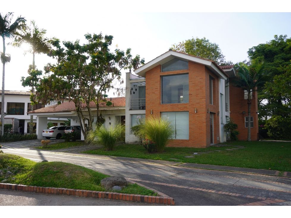 Casa Campestre en venta Caldas Manizales Vereda El Arenillo 300 m2 Habitaciones 4 Baños 5 Garajes 4 Precio $1200000000