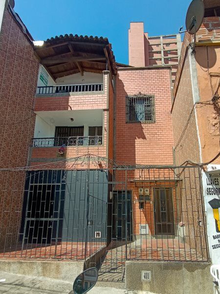 Apartamento en arriendo Antioquia Medellín El Danubio 68 m2 Habitaciones 3 Baños 2 Garajes 0 Precio $2200000