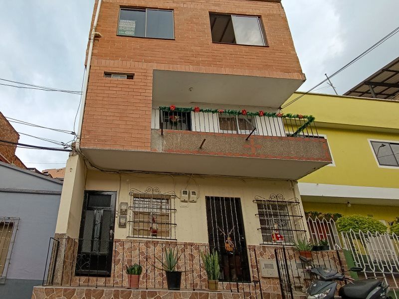 Apartamento en arriendo Antioquia Medellín Las Violetas 40 m2 Habitaciones 2 Baños 1 Garajes 0 Precio $1000000