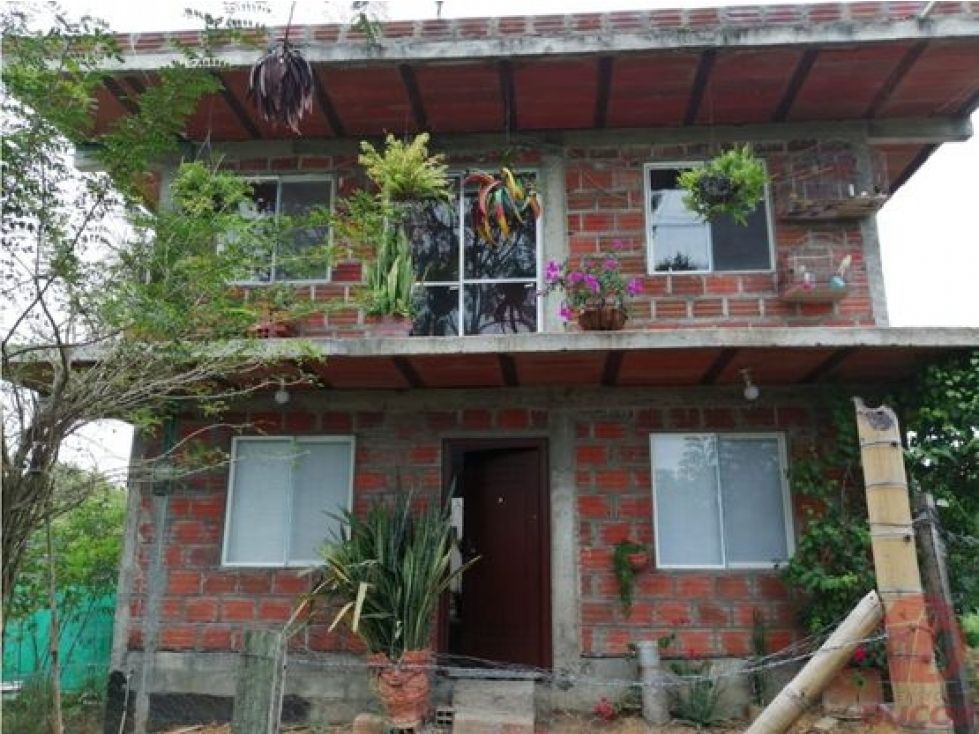 Casa en venta Valle Del Cauca Bugalagrande Bugalagrande 240 m2 Habitaciones 3 Baños 2 Garajes 1 Precio $215000000
