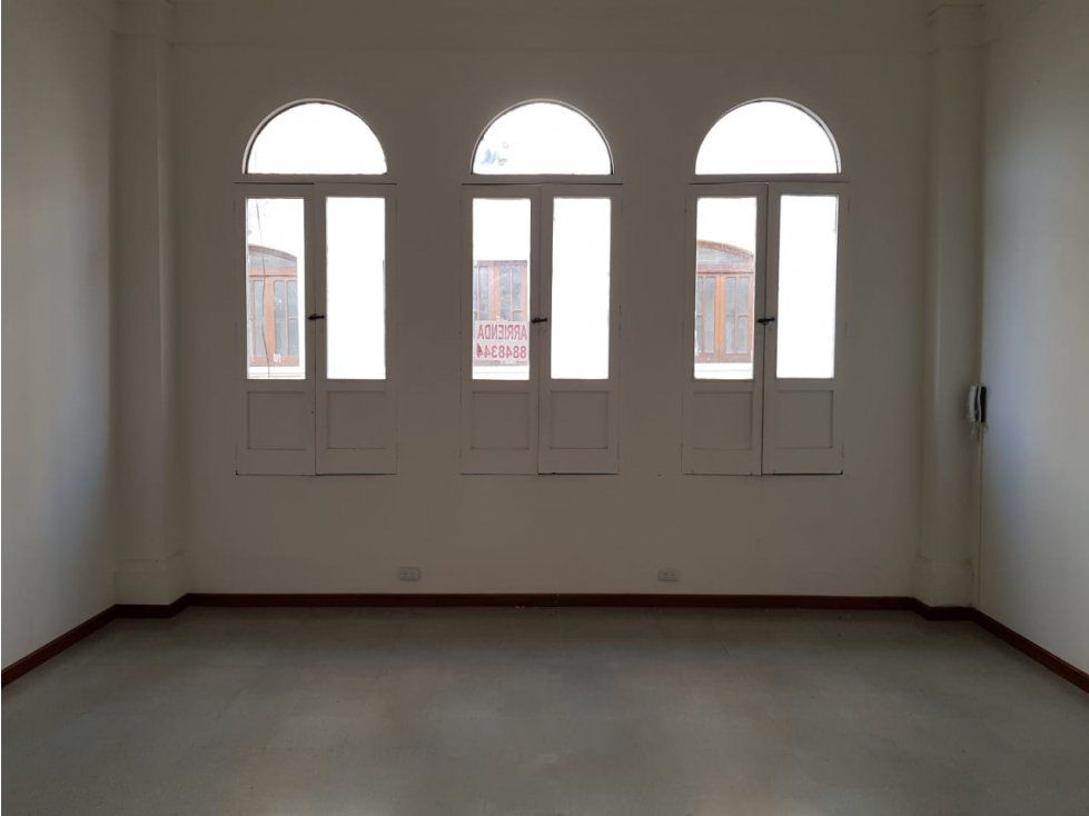 Oficina en arriendo Caldas Manizales El Centro 25 m2 Habitaciones 0 Baños 1 Garajes 0 Precio $700000