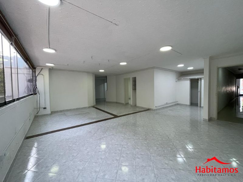Oficina en venta Antioquia Medellín La Mansion 140 m2 Habitaciones 0 Baños 3 Garajes 1 Precio $500000000