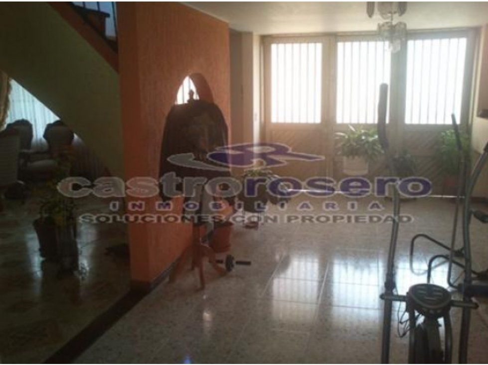 Casa en venta Caldas Manizales Los Alcazares 248 m2 Habitaciones 4 Baños 3 Garajes 2 Precio $370000000