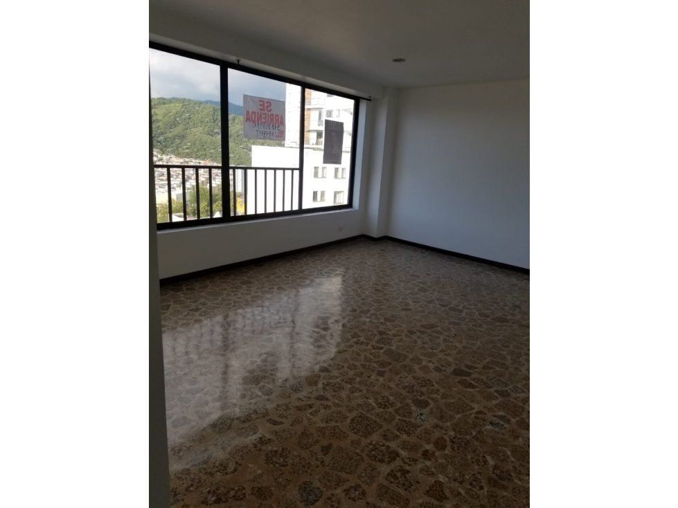 Oficina en arriendo Caldas Manizales Santa Helena 130 m2 Habitaciones 0 Baños 0 Garajes 0 Precio $3500000