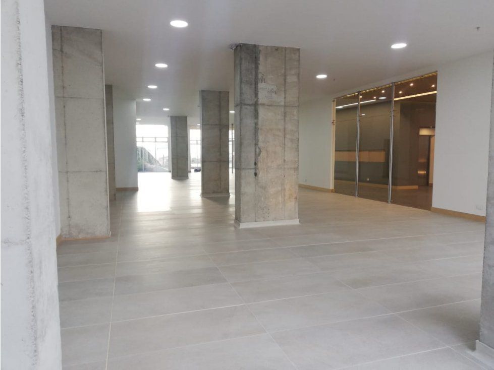 Local en arriendo Caldas Manizales Palo Grande 240 m2 Habitaciones 0 Baños 0 Garajes 4 Precio $16000000