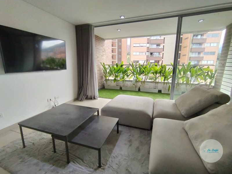 Apartamento en arriendo Antioquia Envigado La Inmaculada 100 m2 Habitaciones 3 Baños 2 Garajes 2 Precio $5500000