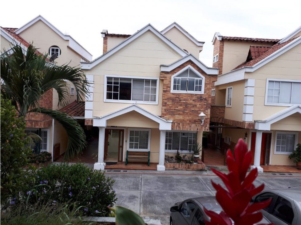 Casa en venta Santander Bucaramanga Bolívar 240 m2 Habitaciones 4 Baños 8 Garajes 3 Precio $950000000