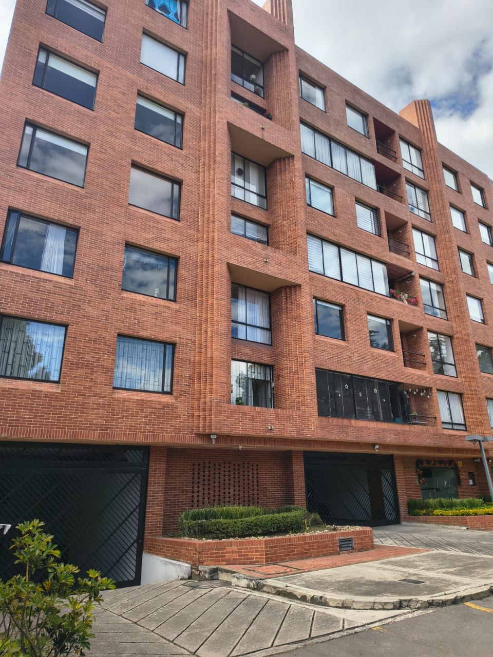 Apartamento en arriendo Cundinamarca Bogotá El Batan 66 m2 Habitaciones 2 Baños 2 Garajes 1 Precio $2812000