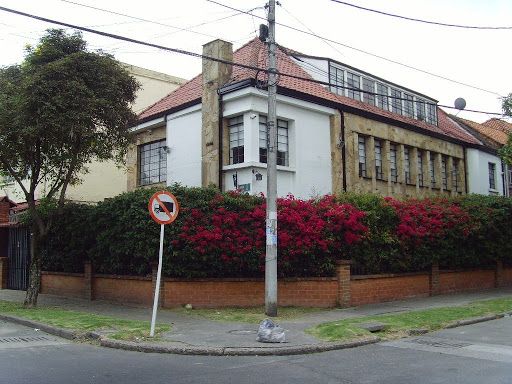 Casa en venta Cundinamarca Bogotá Alfonso López 450 m2 Habitaciones 13 Baños 8 Garajes 2 Precio $2200000000