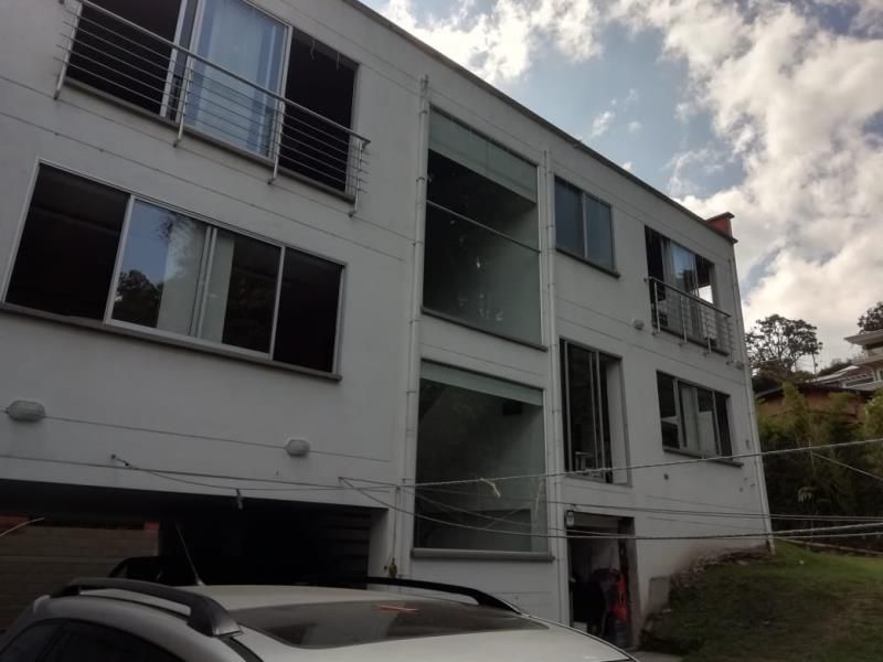 Casa en venta Antioquia Envigado Asd 530 m2 Habitaciones 4 Baños 5 Garajes 8 Precio $1700000000