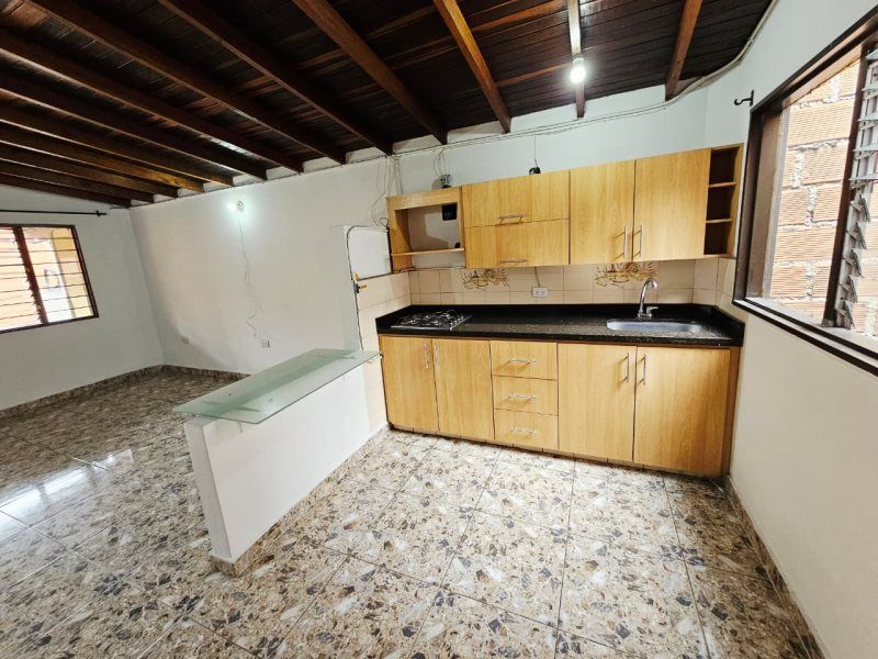 Apartamento en arriendo Antioquia Sabaneta Calle Del Banco 50 m2 Habitaciones 2 Baños 1 Garajes 0 Precio $1550000