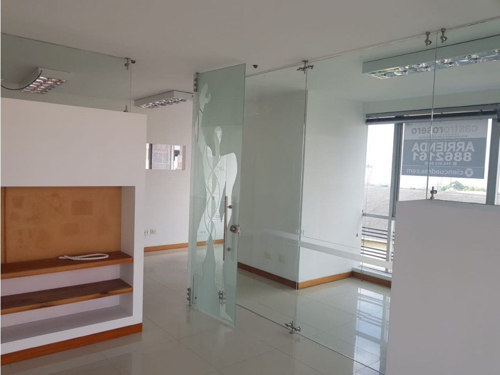Oficina en arriendo Caldas Manizales Palo Grande 38 m2 Habitaciones 0 Baños 0 Garajes 2 Precio $1600000