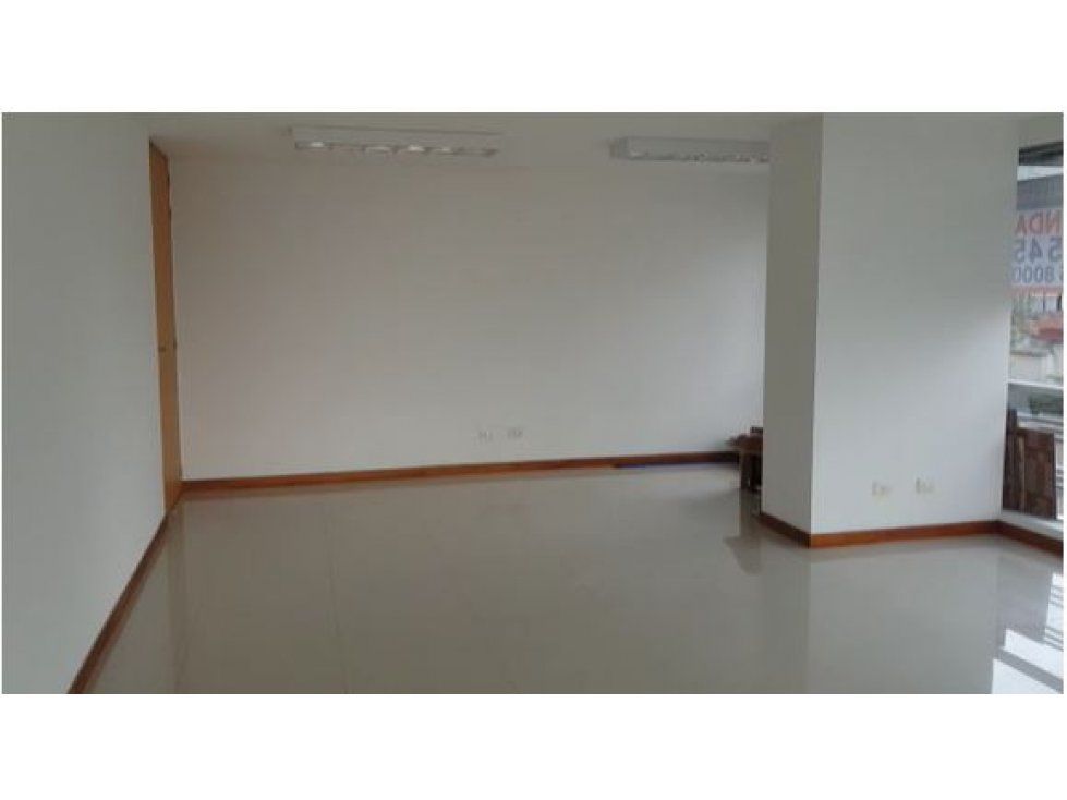 Oficina en arriendo Caldas Manizales Palo Grande 38 m2 Habitaciones 0 Baños 0 Garajes 1 Precio $1500000