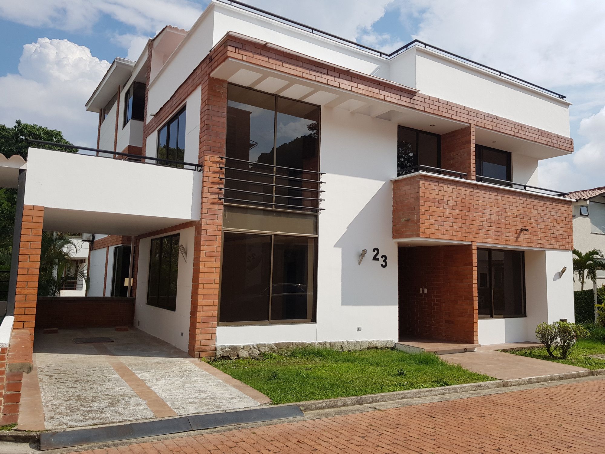 Casa en venta Tolima Ibagué Ibagué 560 m2 Habitaciones 4 Baños 9 Garajes 5 Precio $1200000000