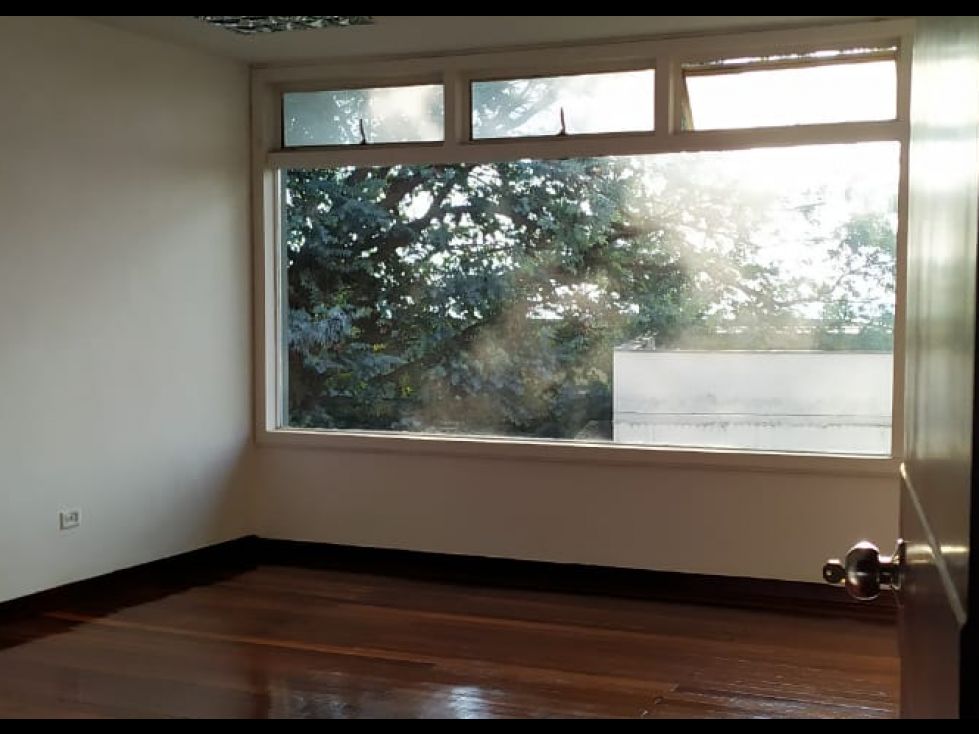 Casa en arriendo Caldas Manizales Belen 398 m2 Habitaciones 10 Baños 4 Garajes 0 Precio $14000000