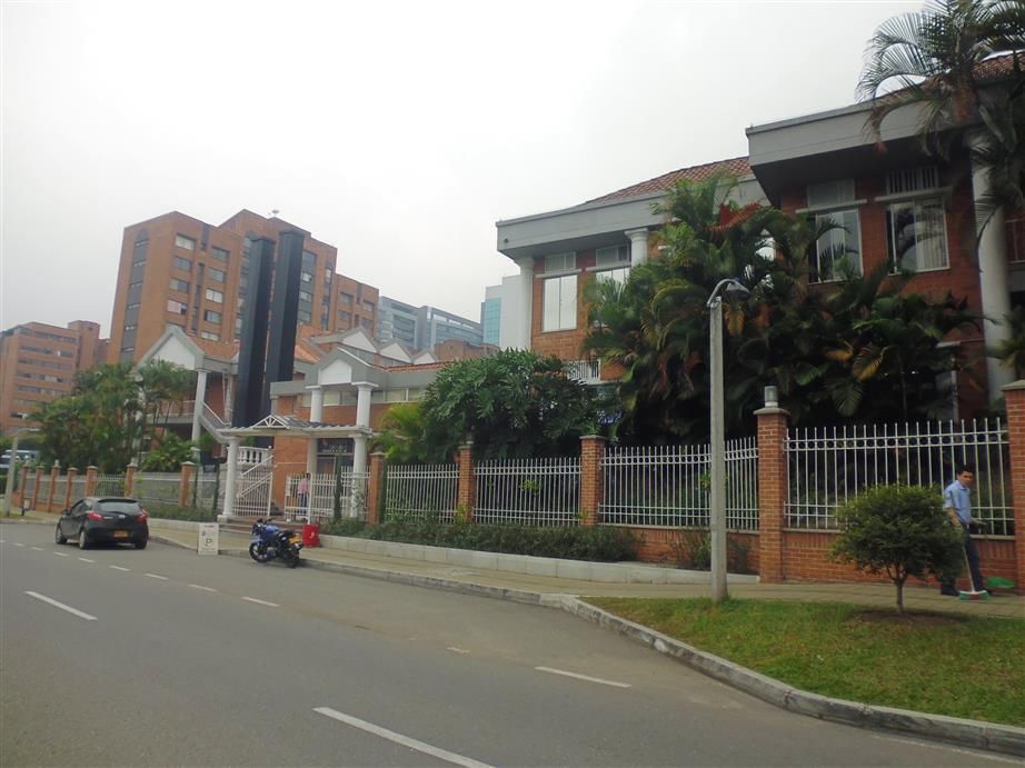 Oficina en venta Antioquia Medellín Patio Bonito 49 m2 Habitaciones 0 Baños 2 Garajes 1 Precio $500000000