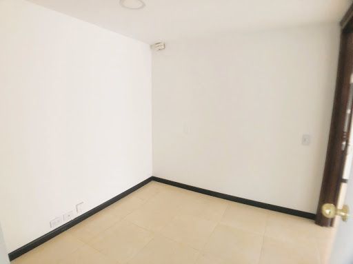 Oficina en arriendo Cundinamarca Bogotá Rincon Del Chicó 30 m2 Habitaciones 0 Baños 0 Garajes 1 Precio $1400000