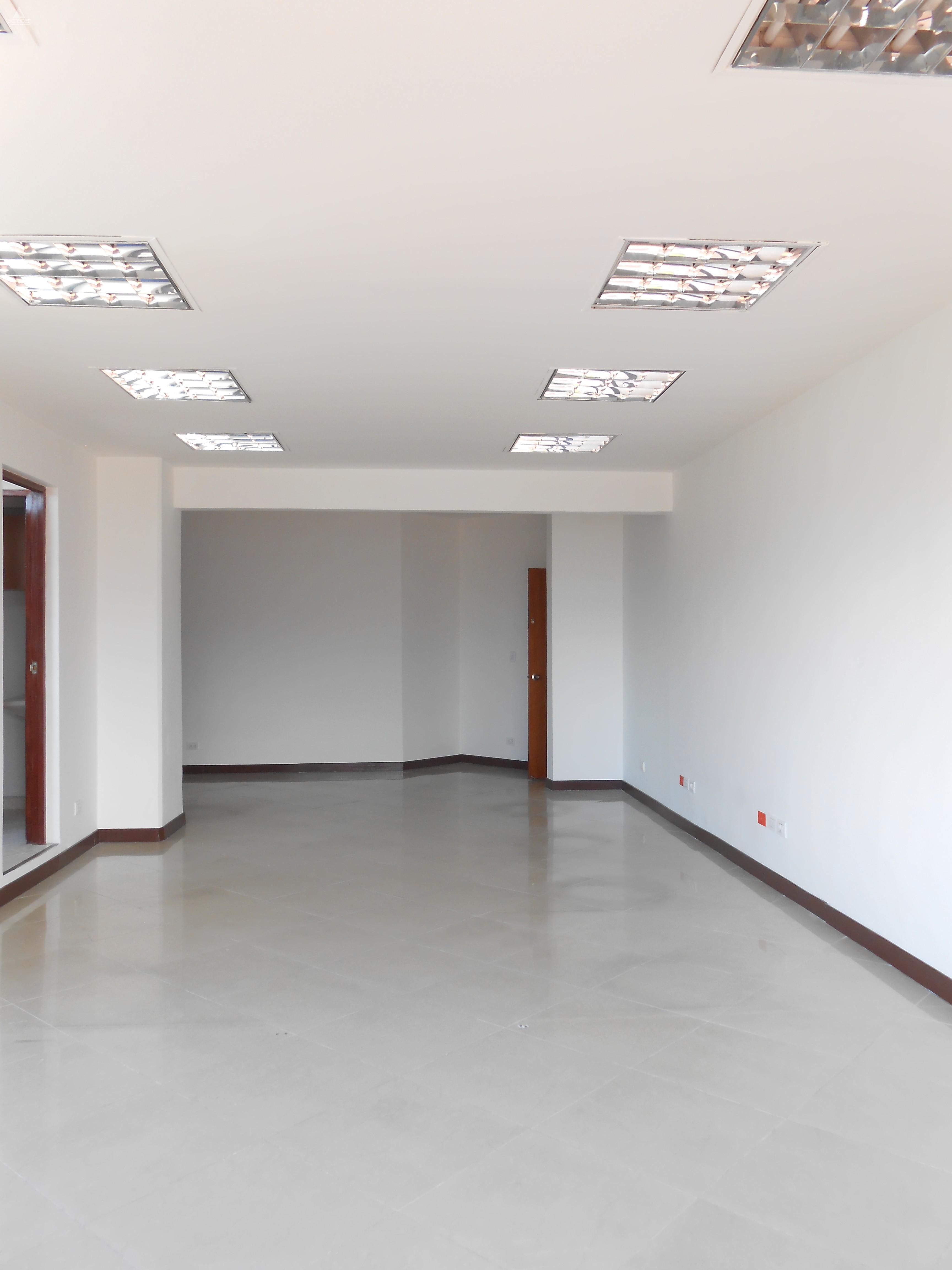 Oficina en arriendo Antioquia Medellín Buenos Aires 88 m2 Habitaciones 0 Baños 4 Garajes 0 Precio $4200000