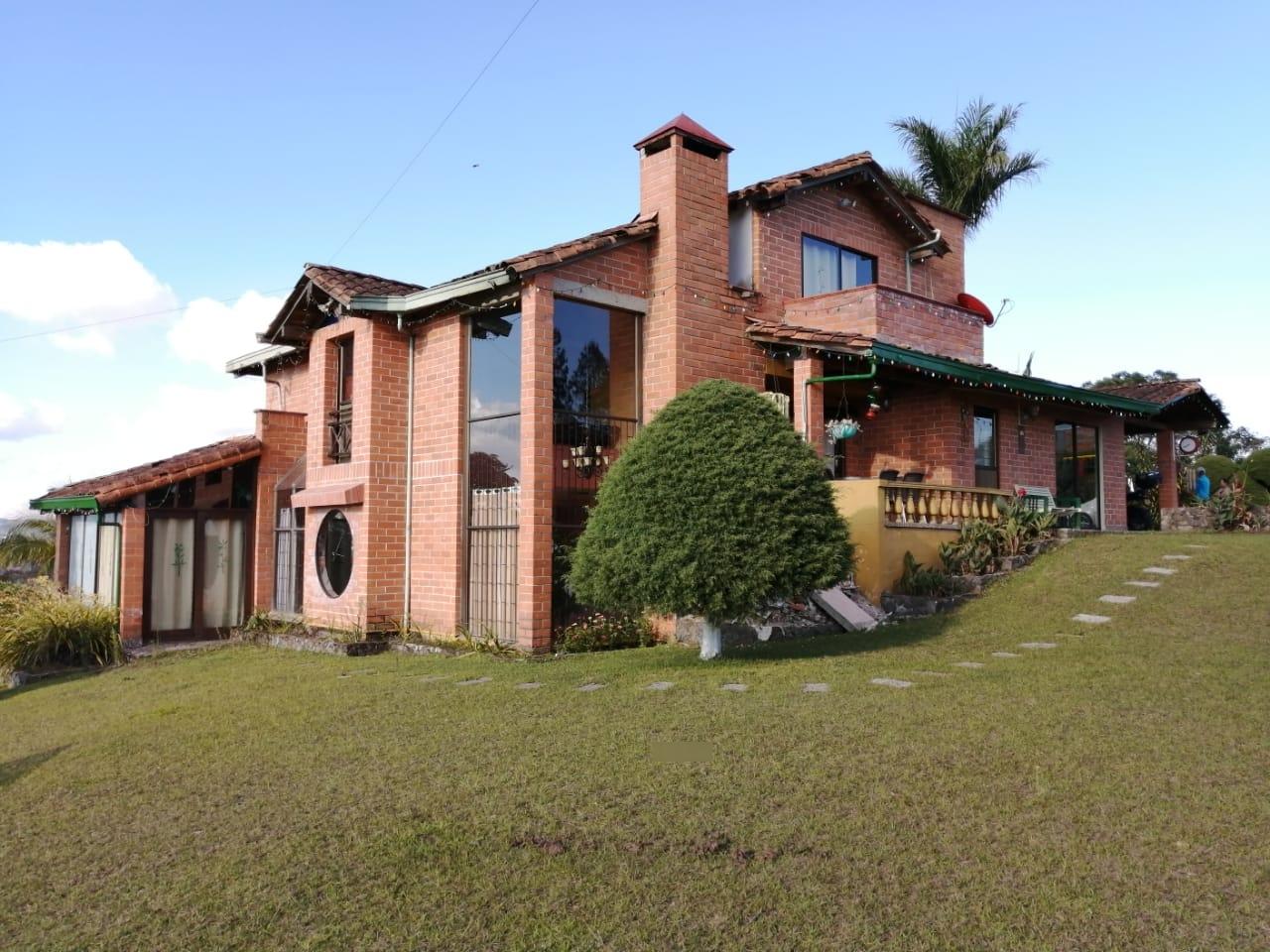Finca en venta Antioquia Rionegro El Hoyo - El Porvenir 420 m2 Habitaciones 5 Baños 6 Garajes 2 Precio $2373000000