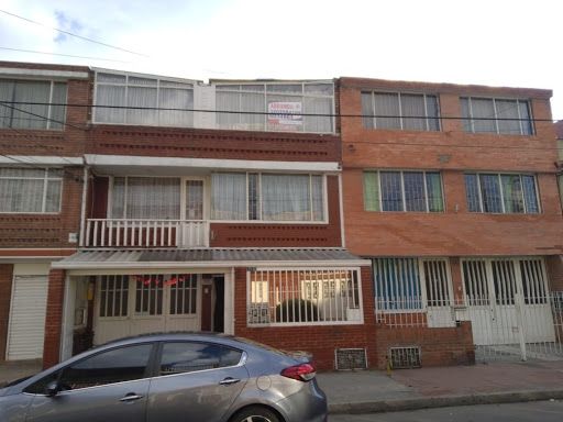 Casa en venta Cundinamarca Bogotá Ub Carvajal 160 m2 Habitaciones 4 Baños 2 Garajes 2 Precio $800000000