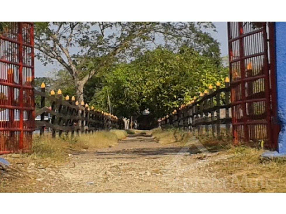 Finca en venta Bolívar Cartagena Arroz Barato 1080 m2 Habitaciones 5 Baños 4 Garajes 2 Precio $1755000000