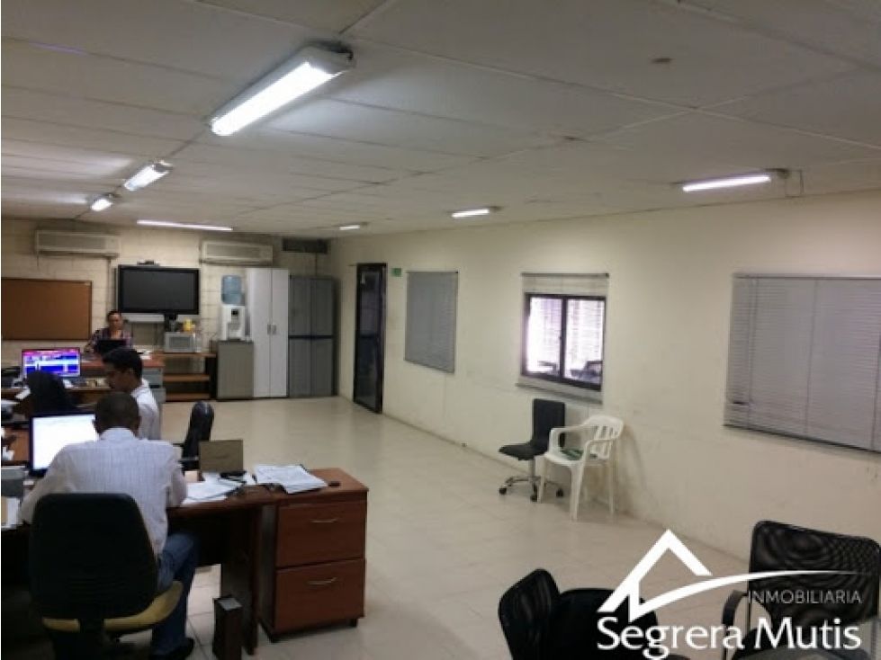 Bodega en venta Bolívar Cartagena El Bosque 0 m2 Habitaciones 0 Baños 2 Garajes 4 Precio $1300000000