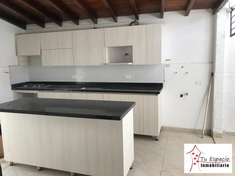 Apartamento en arriendo Antioquia Medellín Naranjal 65 m2 Habitaciones 2 Baños 1 Garajes 0 Precio $1700000