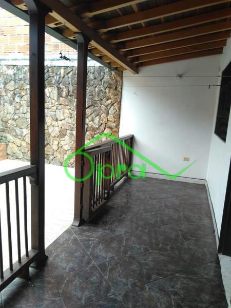 Casa en venta Antioquia La Ceja Centro 192 m2 Habitaciones 4 Baños 3 Garajes 1 Precio $595000000
