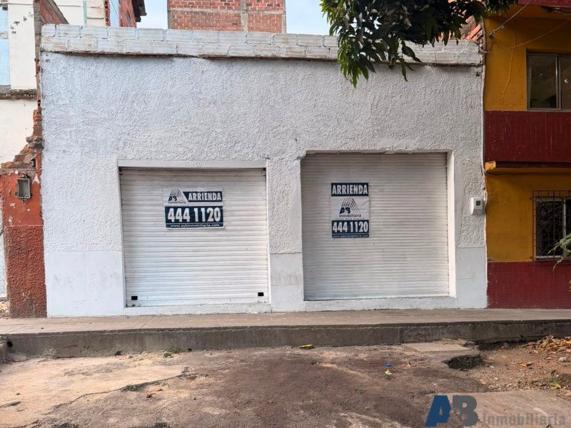 Local en arriendo Antioquia Medellín Urbanizacion Cazadiana 190 m2 Habitaciones 0 Baños 2 Garajes 0 Precio $14000000