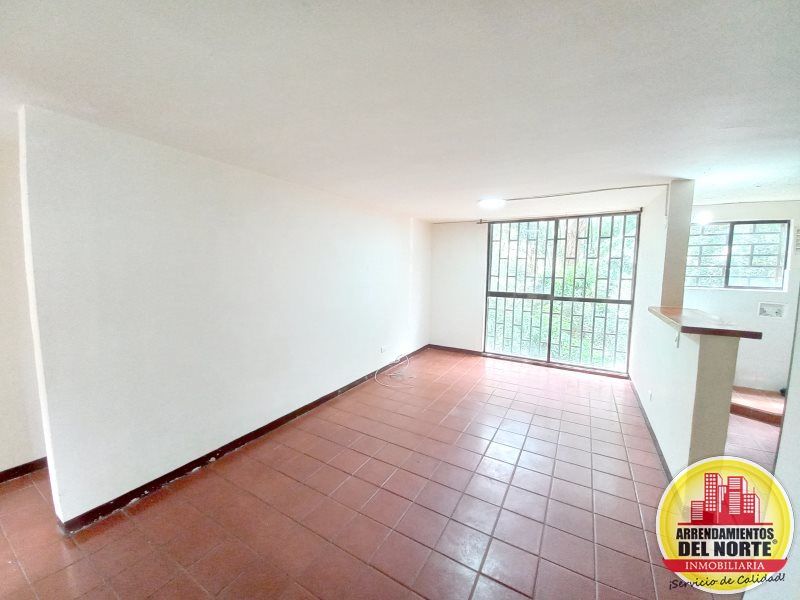 Apartamento en venta Antioquia Bello Urbanización Búcaros 1 66 m2 Habitaciones 3 Baños 2 Garajes 0 Precio $300000000