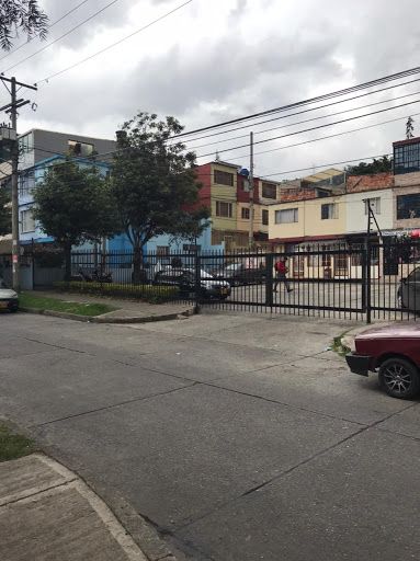 Casa en venta Cundinamarca Bogotá Hospital San Carlos 97 m2 Habitaciones 5 Baños 3 Garajes 0 Precio $320000000