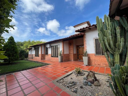 Casa en venta Risaralda Pereira Pereira 430 m2 Habitaciones 3 Baños 4 Garajes 3 Precio $1250000000