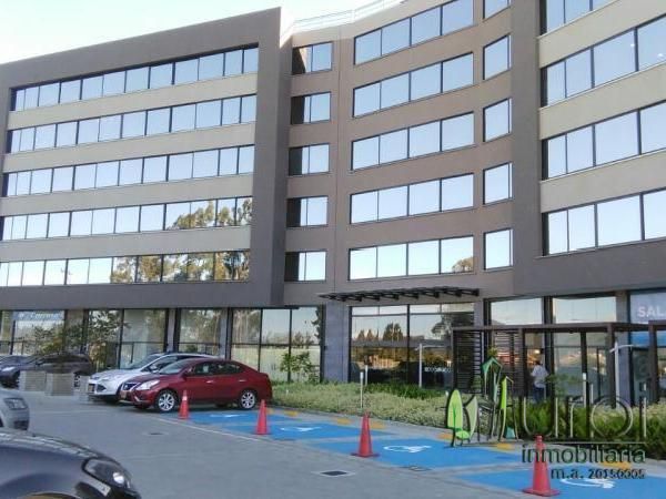 Oficina en venta Cundinamarca Cajicá Otros 70 m2 Habitaciones 0 Baños 10 Garajes 3 Precio $450000000