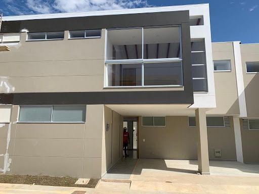 Casa en venta Antioquia Rionegro Gualanday 162 m2 Habitaciones 3 Baños 6 Garajes 3 Precio $730000000