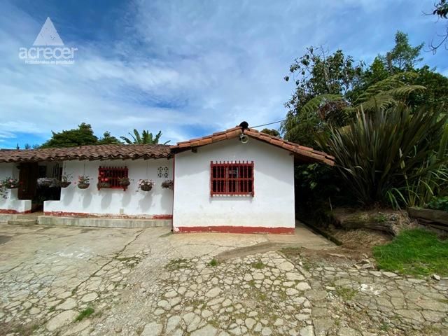 Lote en venta Antioquia Envigado La Mesa 27199 m2 Habitaciones 0 Baños 1 Garajes 0 Precio $3263880000