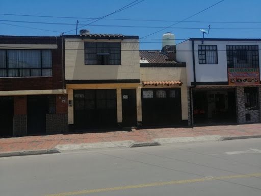 Casa en venta Cundinamarca Facatativá Zambrano 100 m2 Habitaciones 3 Baños 2 Garajes 1 Precio $390000000