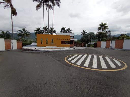 Casa en venta Risaralda Pereira Pereira 180 m2 Habitaciones 5 Baños 8 Garajes 5 Precio $980000000