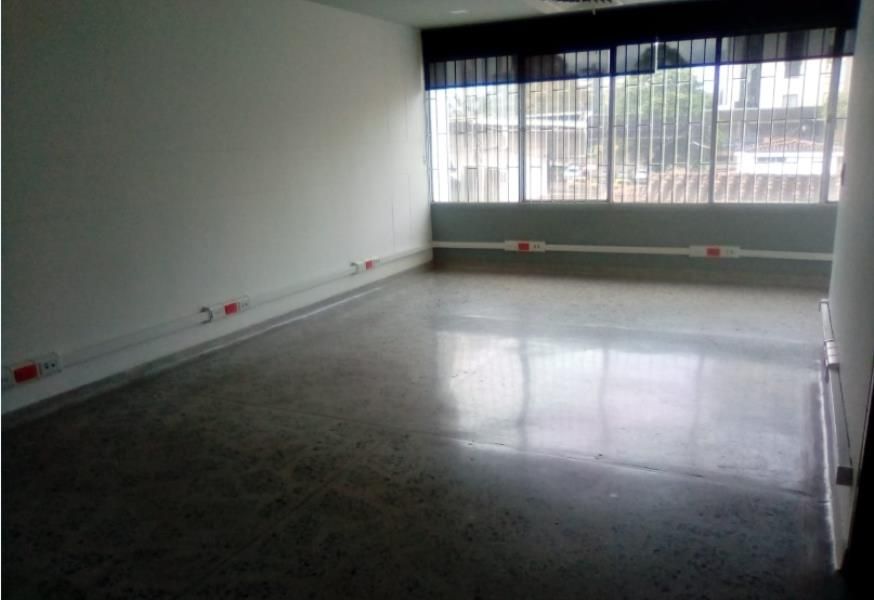 Oficina en arriendo Antioquia Medellín La Aguacatala 43 m2 Habitaciones 0 Baños 1 Garajes 1 Precio $4000000