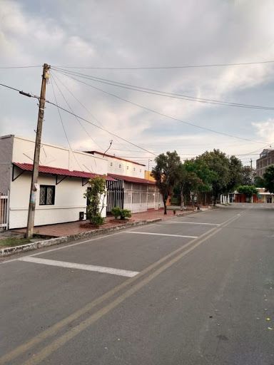 Casa en venta Huila Neiva Campo Nuñez 221 m2 Habitaciones 5 Baños 2 Garajes 3 Precio $530000000