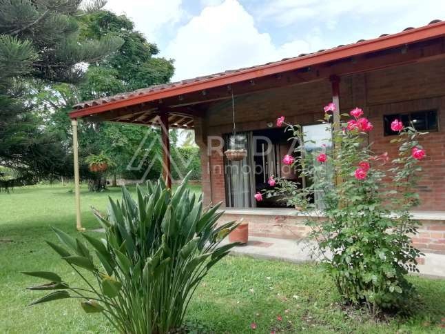 Casa en venta Valle Del Cauca Alcalá Alcala 344 m2 Habitaciones 5 Baños 6 Garajes 5 Precio $700000000