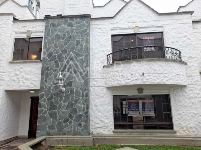 Casa en venta Risaralda Pereira Br Jardin Ii Etapa 284 m2 Habitaciones 4 Baños 6 Garajes 4 Precio $850000000