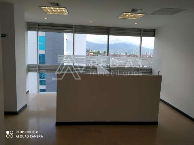 Oficina en arriendo Risaralda Pereira Br Jardin Ii Etapa 106 m2 Habitaciones 0 Baños 0 Garajes 2 Precio $5718000
