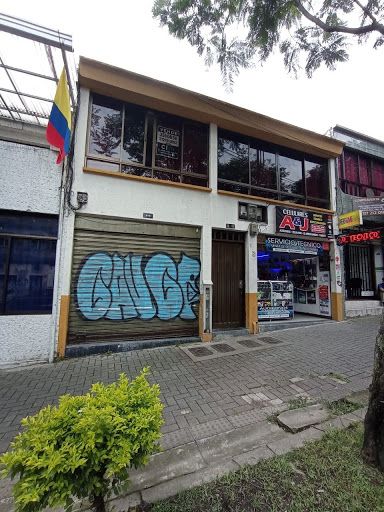 Casa en venta Risaralda Pereira Primero De Febrero 228 m2 Habitaciones 8 Baños 17 Garajes 1 Precio $600000000