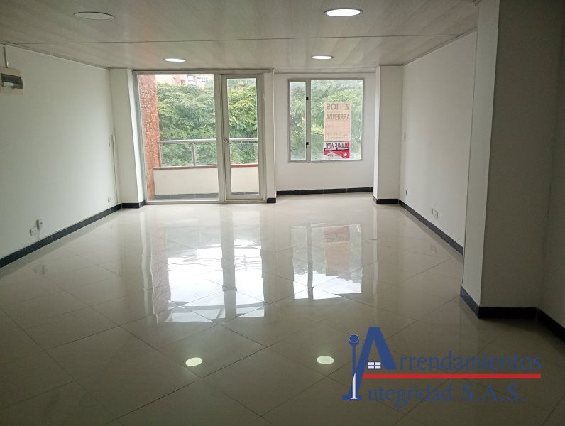 Oficina en arriendo Antioquia Medellín Calasanz 70 m2 Habitaciones 0 Baños 1 Garajes 0 Precio $3500000