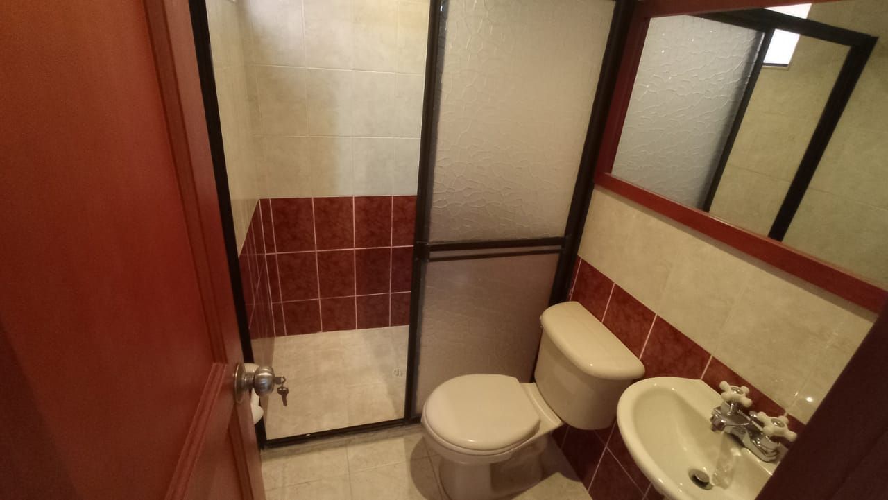 Apartamento en arriendo Antioquia Medellín La Castellana 70 m2 Habitaciones 3 Baños 2 Garajes 1 Precio $3000000