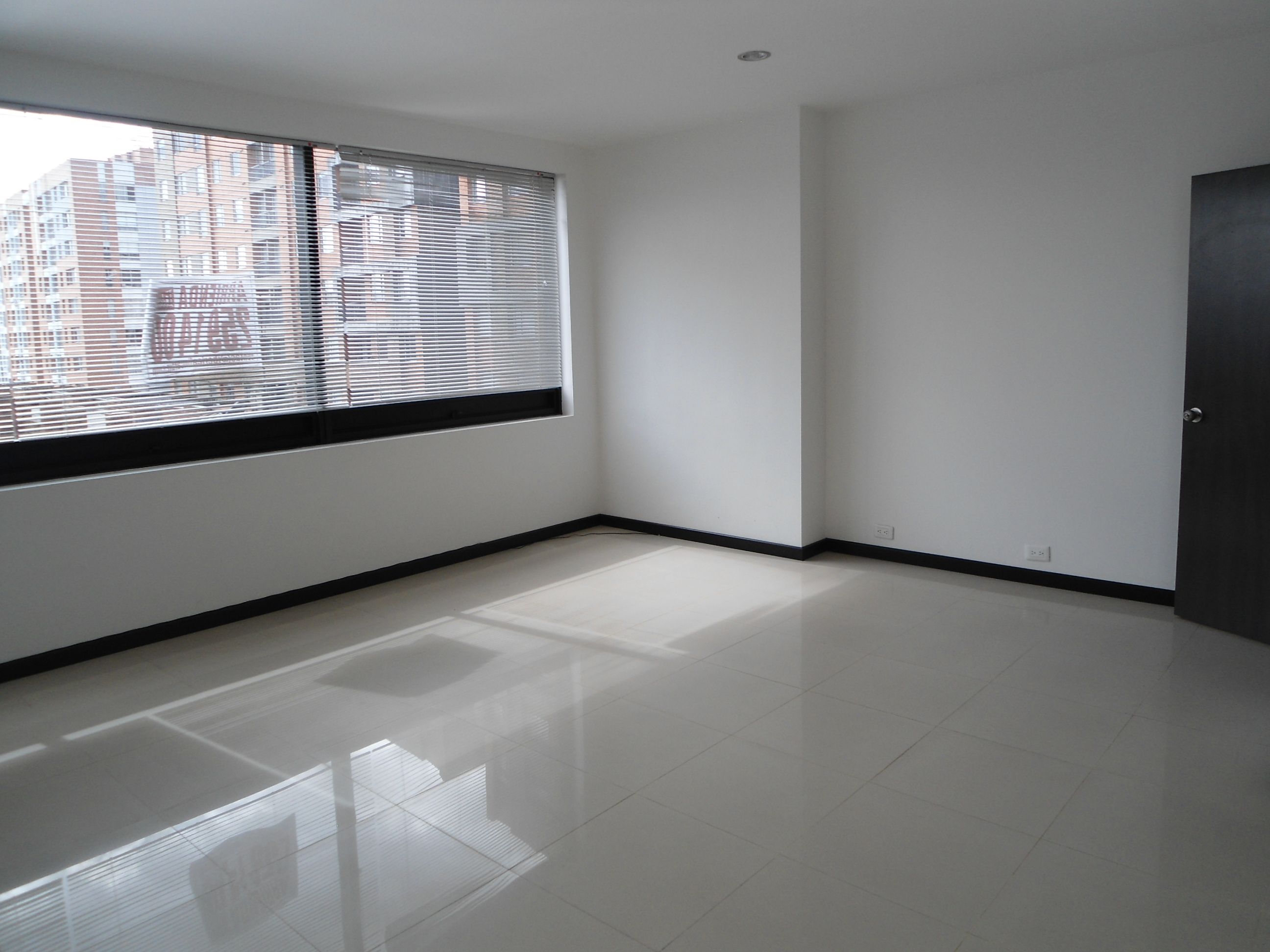 Oficina en venta Cundinamarca Bogotá Cedritos 0 m2 Habitaciones 0 Baños 0 Garajes 1 Precio $245000000