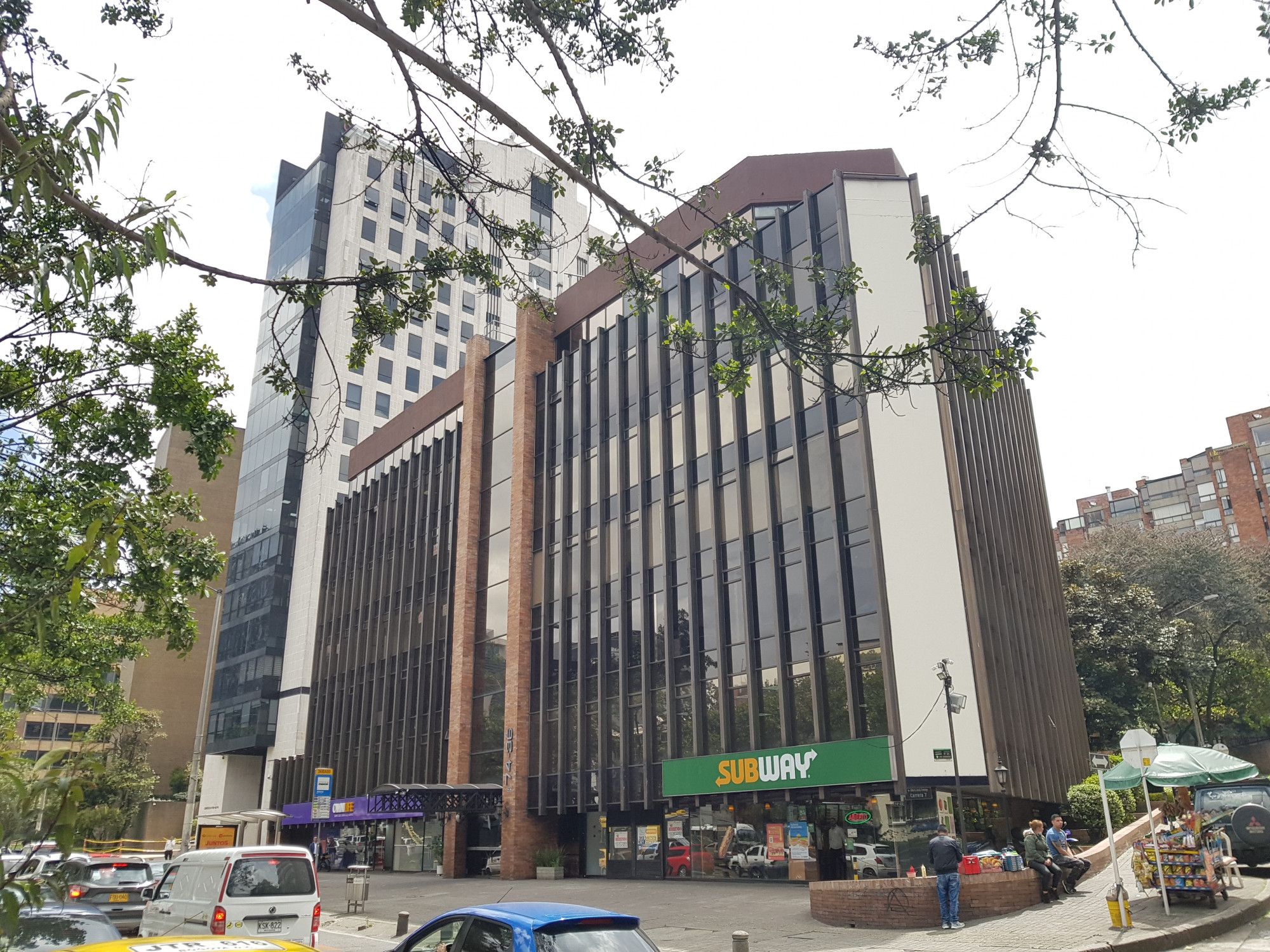 Oficina en arriendo Cundinamarca Bogotá Bellavista 177 m2 Habitaciones 0 Baños 2 Garajes 3 Precio $13400000